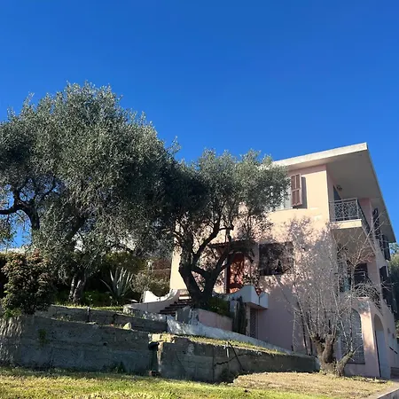 Сasa de vacaciones In Collina Vista Mare San Remo